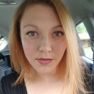 Meet your Posher, Daniela